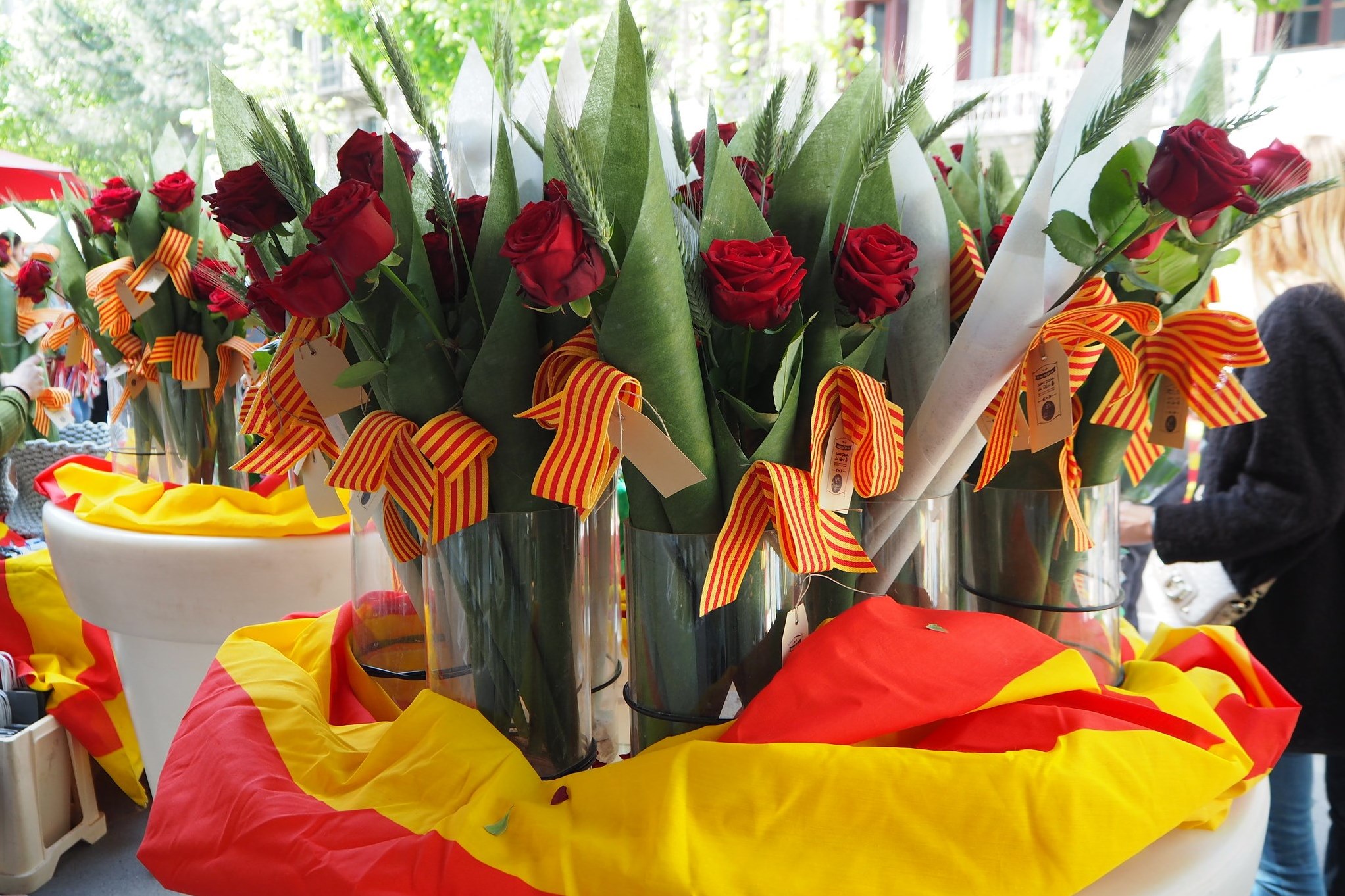 Sant Jordi, rosas y libros | Blog Hola Barcelona