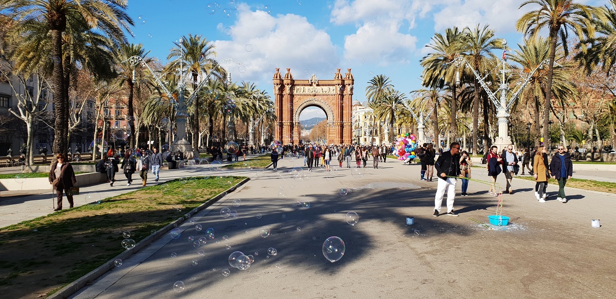 View of Lluis Companys promenade with the Triumphal Arch in the background