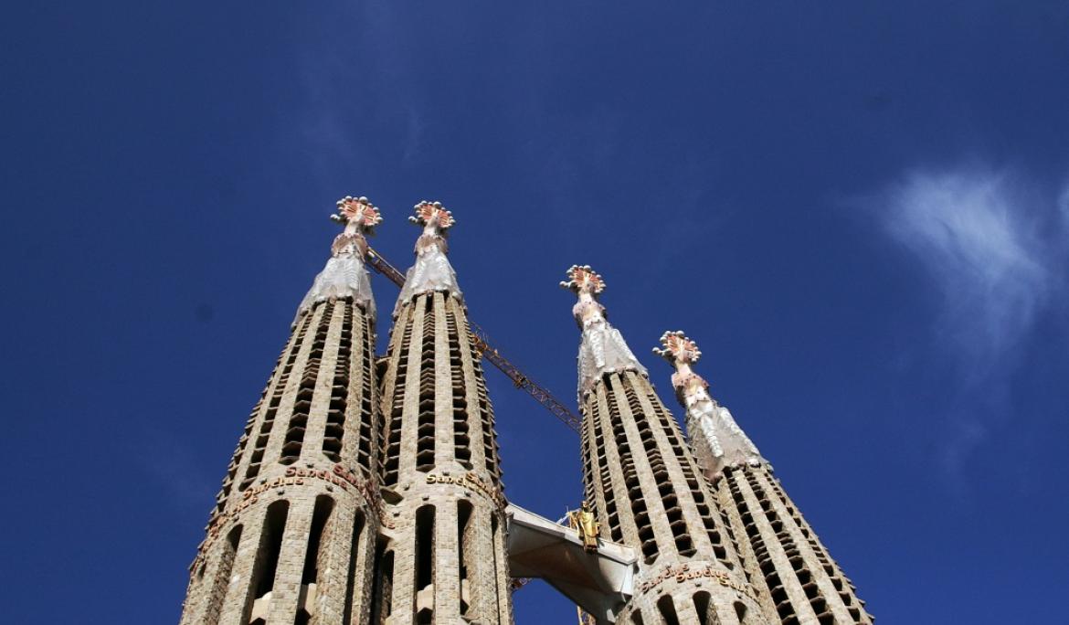 Primer pla de les tres façanes principals
