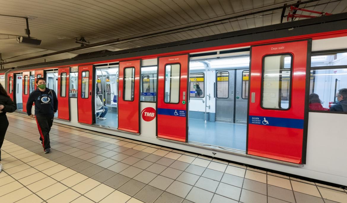 El metro es una solución de transporte rápida e eficiente para moverse por la ciudad