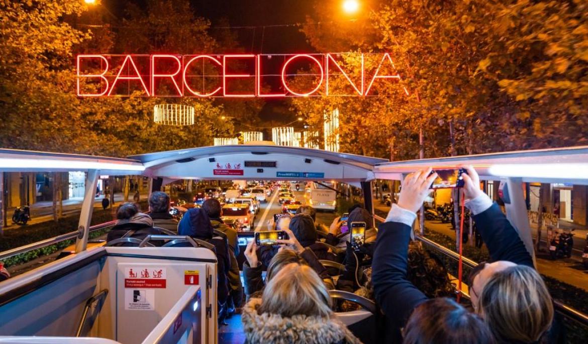 Un momento del recorrido del Barcelona Christmas Tour en la gran via