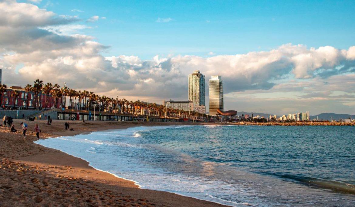 Visit Barcelona by public transport in just three days | Hola Barcelona ...