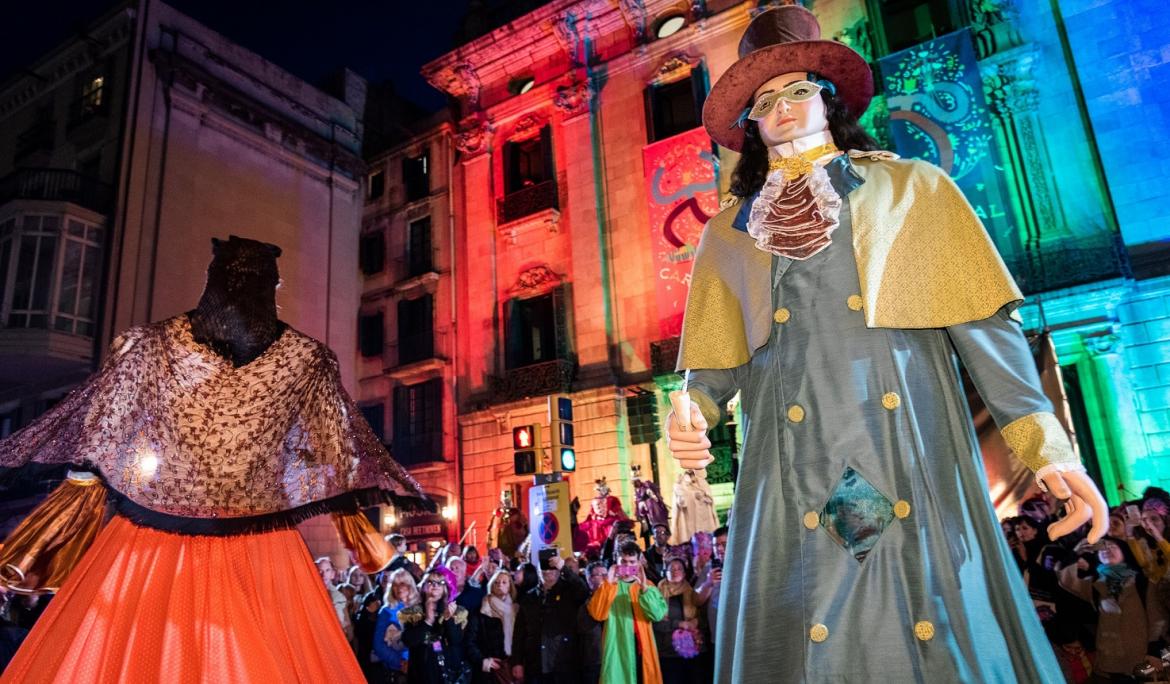 Gegants del Carnaval a la plaça de l'Ajuntament / Foto: Ajuntament de Barcelona