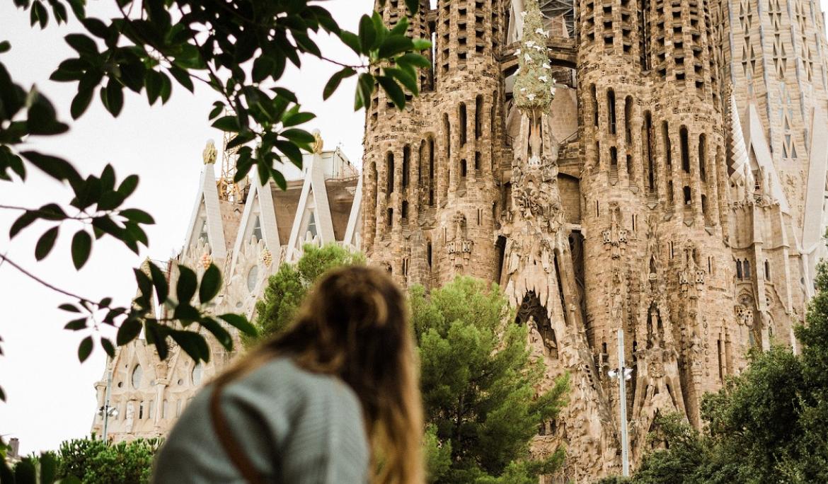 Tips to get the best selfie in Barcelona | Hola Barcelona Blog