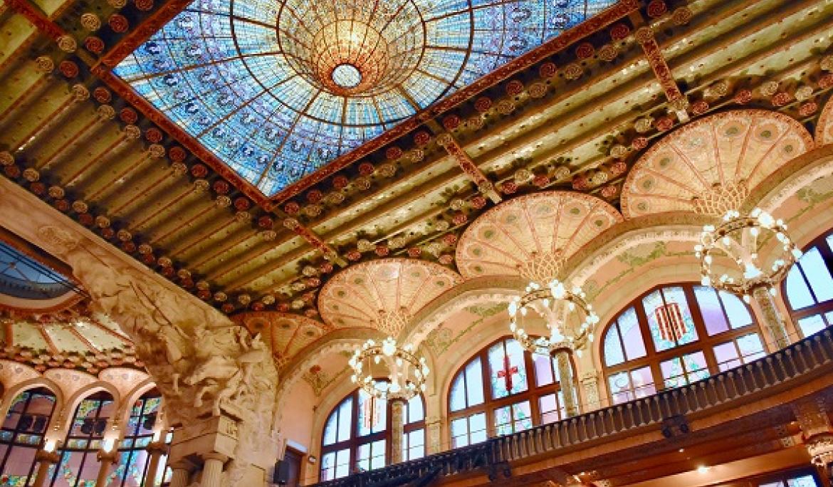 Explosion of light and colour at the Palau de la Música / Photo: Pixabay