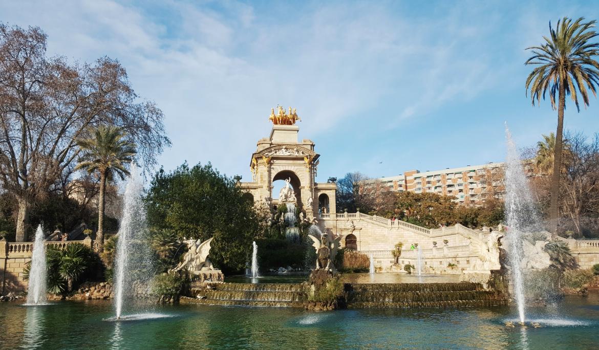 La Cascada Monumental es uno de los elementos emblemáticos del Parque de la Ciudadella / Foto: Steven Lasry vía Unsplash
