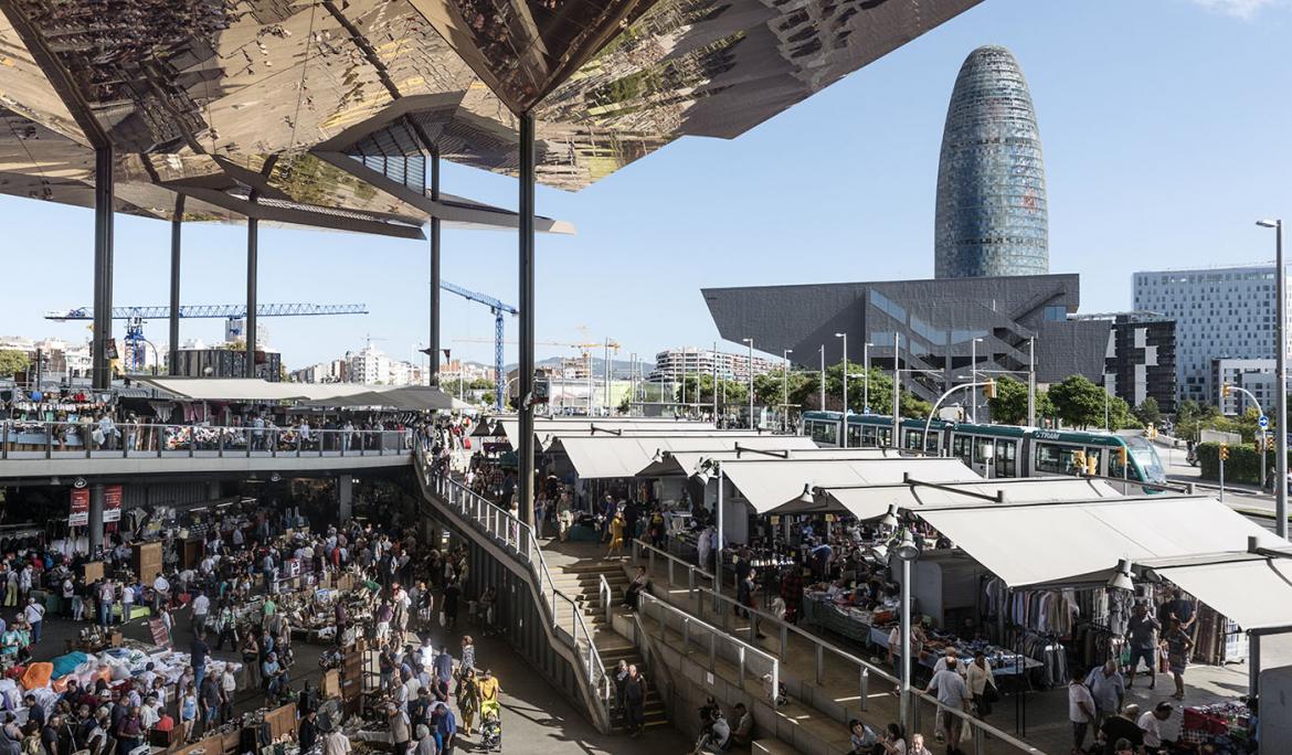 Mercat dels Encants has been in Barcelona for over 700 years / Photo via Mercat dels Encants