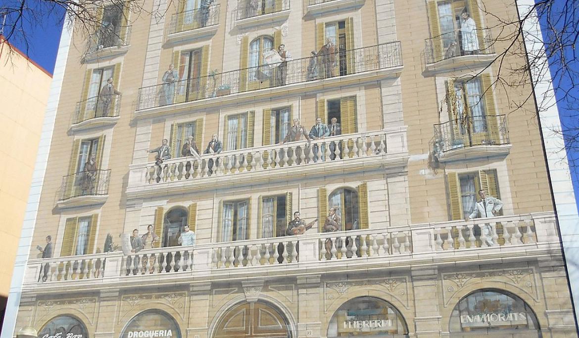 El mural se inauguró en 1992 en la plaza Pablo Neruda del Eixample, durante la campaña "Barcelona ponte guapa" / Canaan, CC BY-SA 4.0 , vía Wikimedia Commons