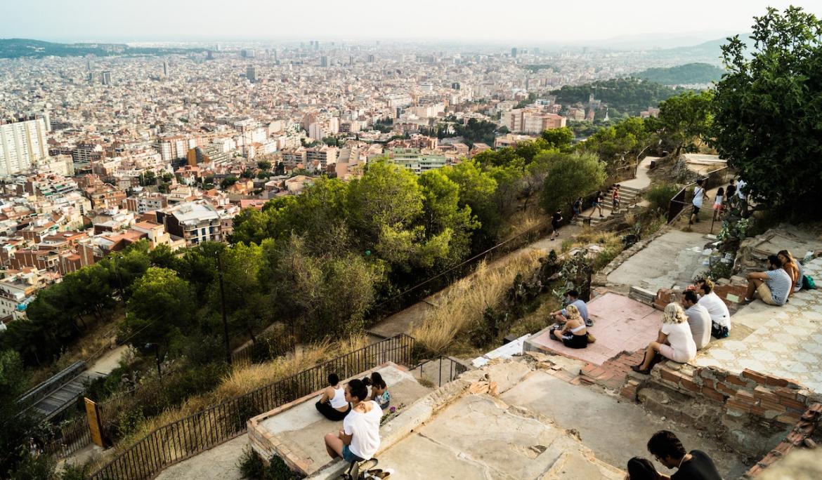 Discover all the corners and peculiarities that the city hides / Photo: Mario Schmidt via Pexels