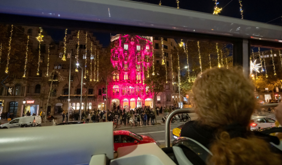 El Barcelona Christmas Tour davant la Casa Batlló
