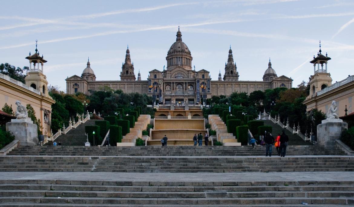 El Museo Nacional de Arte de Cataluña es digno de visita y puedes dar una vuelta por Montjuïc / Foto: Tom D'Arby vía Pexels