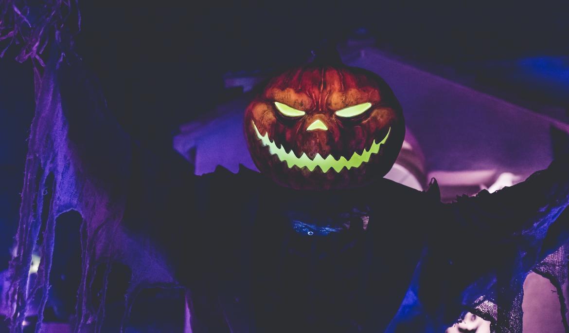 This autumn enjoy the most intense Halloween in Barcelona / Photo: Kenny Eliason via Unsplash