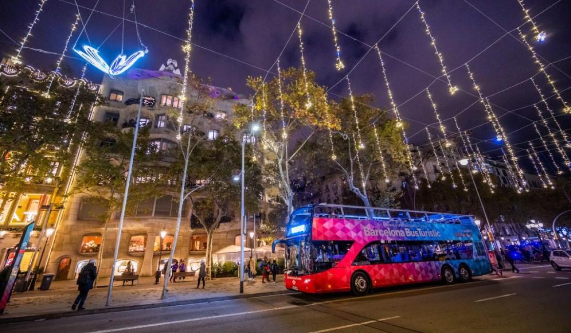 Enjoy the magic of Christmas on board the Barcelona Christmas Tour