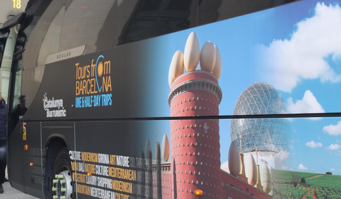 The Catalunya Bus Turístic is a unique one-day excursion service with which you can discover the most attractive parts of Catalonia / Photo: TMB