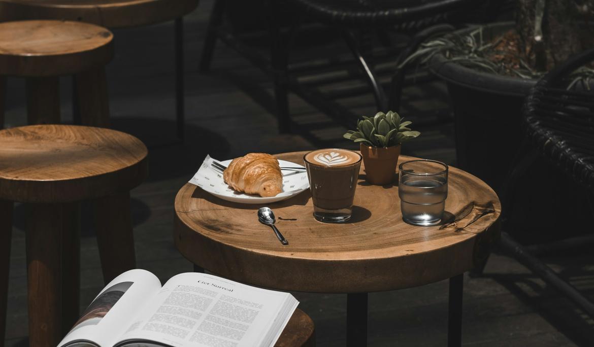 Barcelona's cafés are hidden in every corner of the city / Photo: Rizky Subagja
