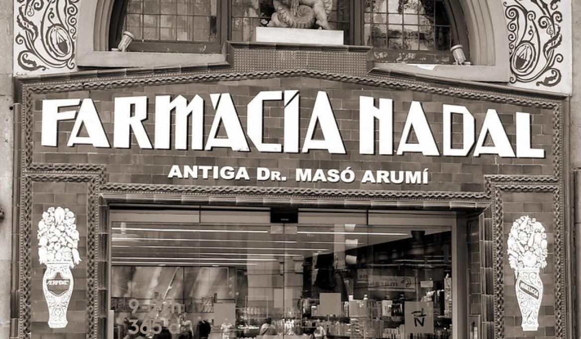 Farmàcia Nadal is located in the Gràcia neighborhood and has been open since 1850 / Photo: ZigZags via Flickr