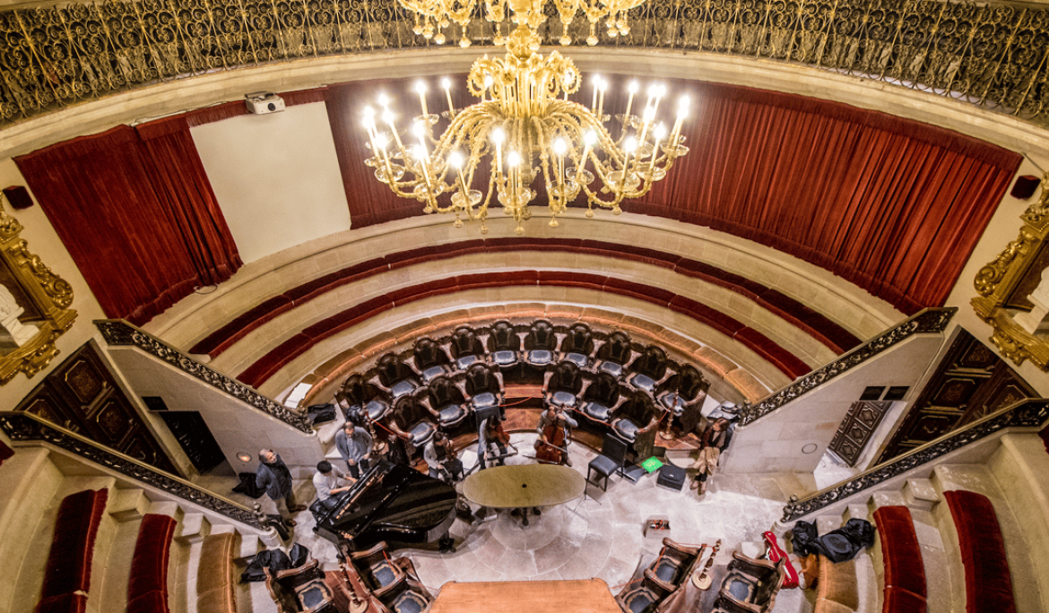 The Royal Academy is one of the most unique architectural pieces in the city and transports us to a time when medicine was making great advances / Photo: barcelona.cat