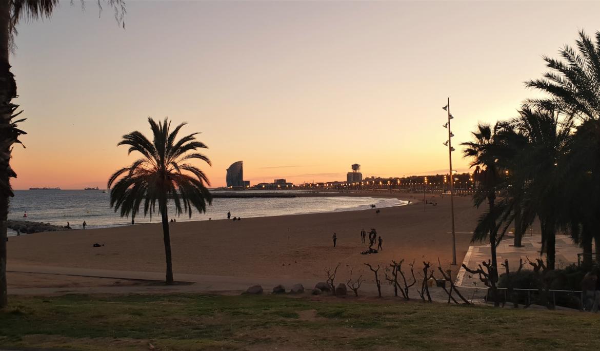 Disfruta del litoral de Barcelona: la brisa marina, la arena cálida y las aguas tranquilas