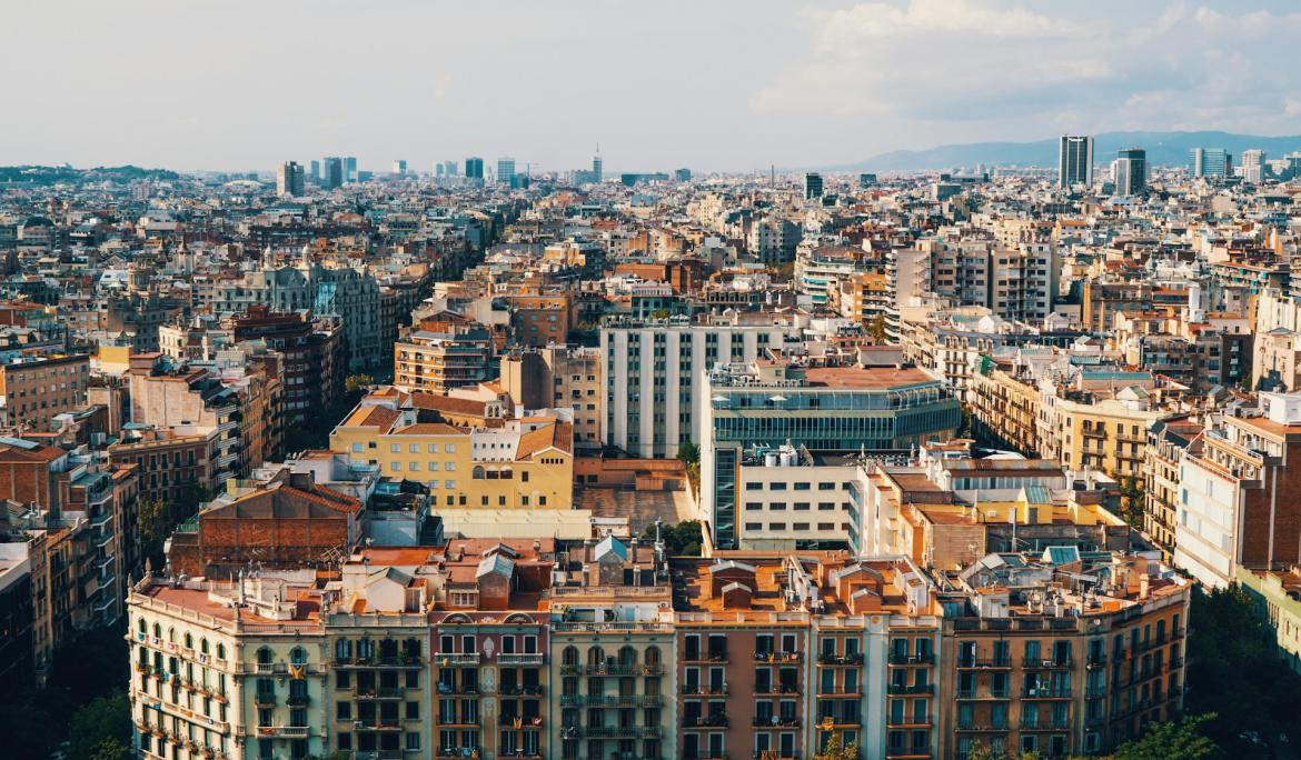 Disfruta del otoño en Barcelona con actividades culturales como la visita a la Casa Museo Amatller / Foto: Erwan Hesry vía Unsplash