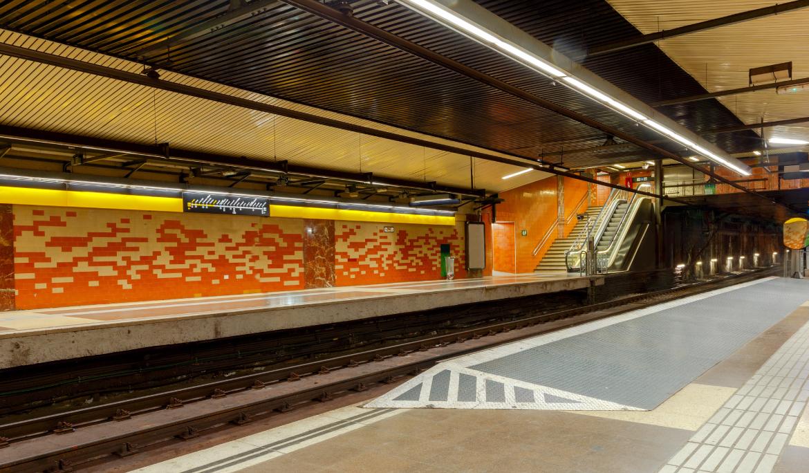 Imagen de la parada Barceloneta de la línea amarilla