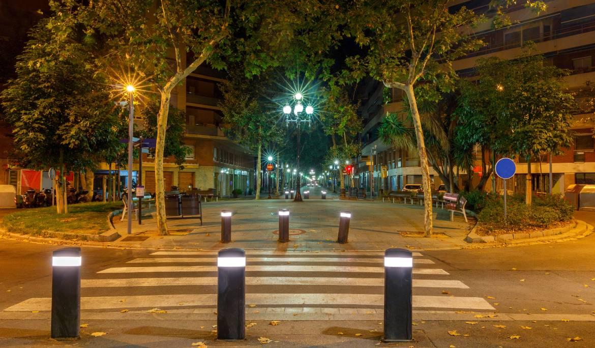 Image of the Rambla de Poblenou at night.