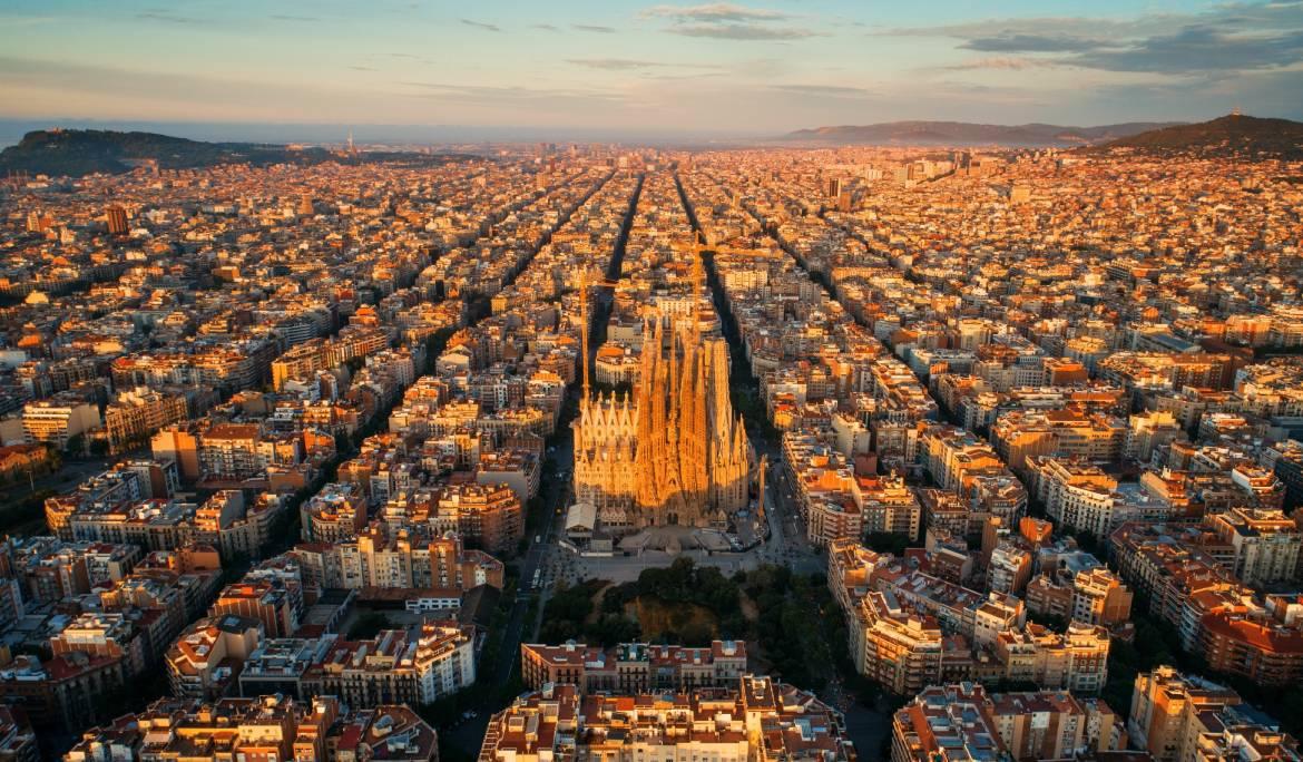 Aerial view of Sagrada família and Eixample