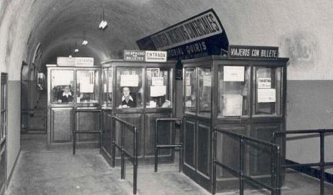 Vintage photograph showing the stationmaster's booth inside the act.ive Correus station platform