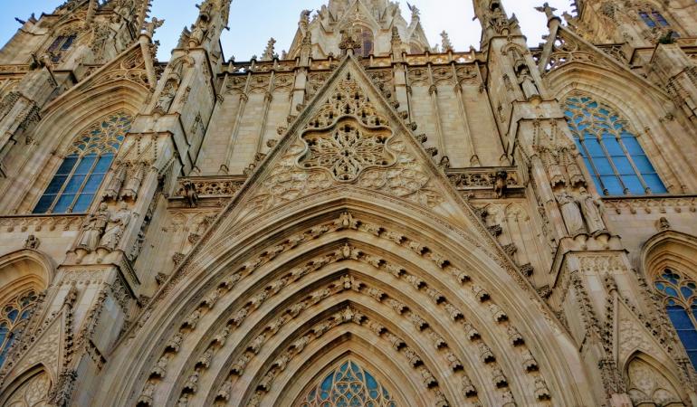 The Catedral of Barcelona is one of the greatest exponents of Gothic architecture in the city / Photo: Ingo Joseph via Pexels