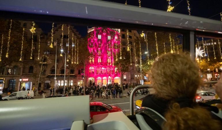 Barcelona Christmas Tour frente a la Casa Batlló
