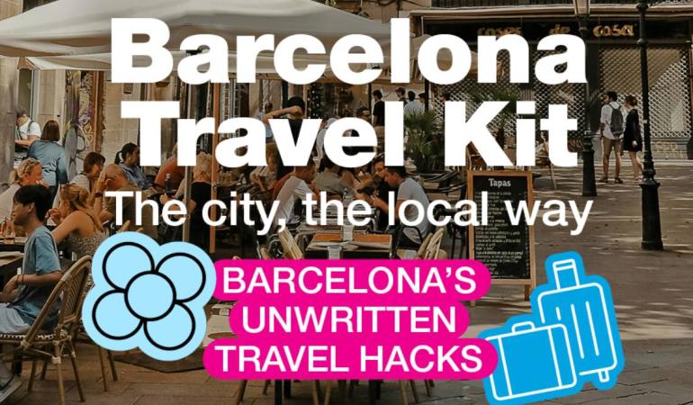 Imatge promocional del Barcelona Travel kit amb stickers roses i blaus sobre la imatge d'una terrassa